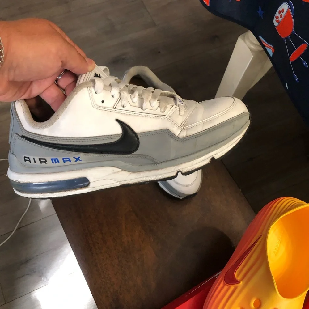 Men’s Sneakers Bundle size 9.5